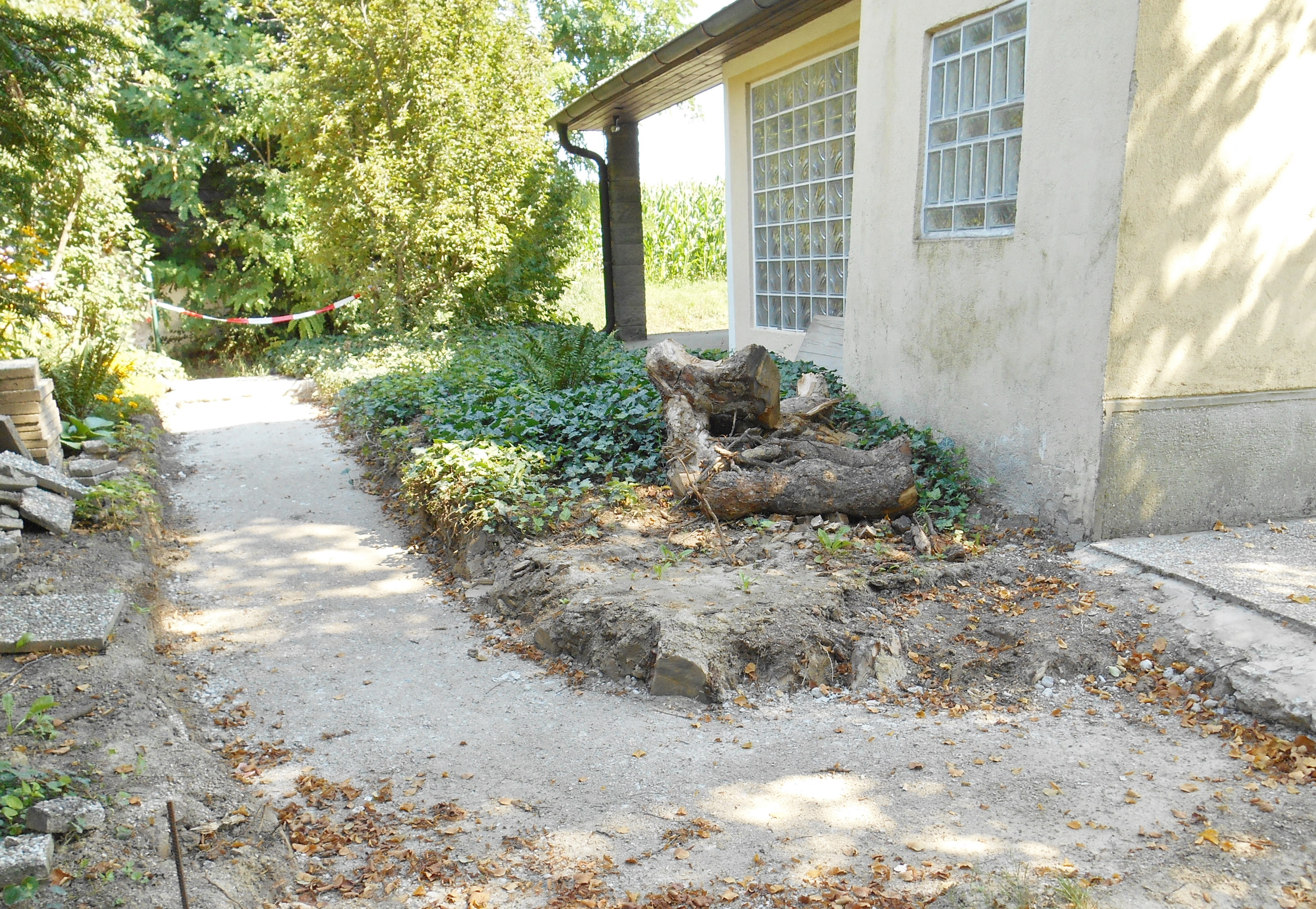 Bild von den Reparaturarbeiten bei der Kapelle